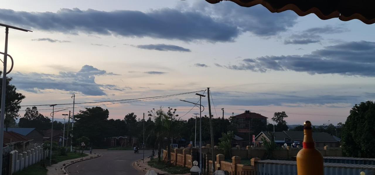 Northern Pearl Gulu Exterior foto