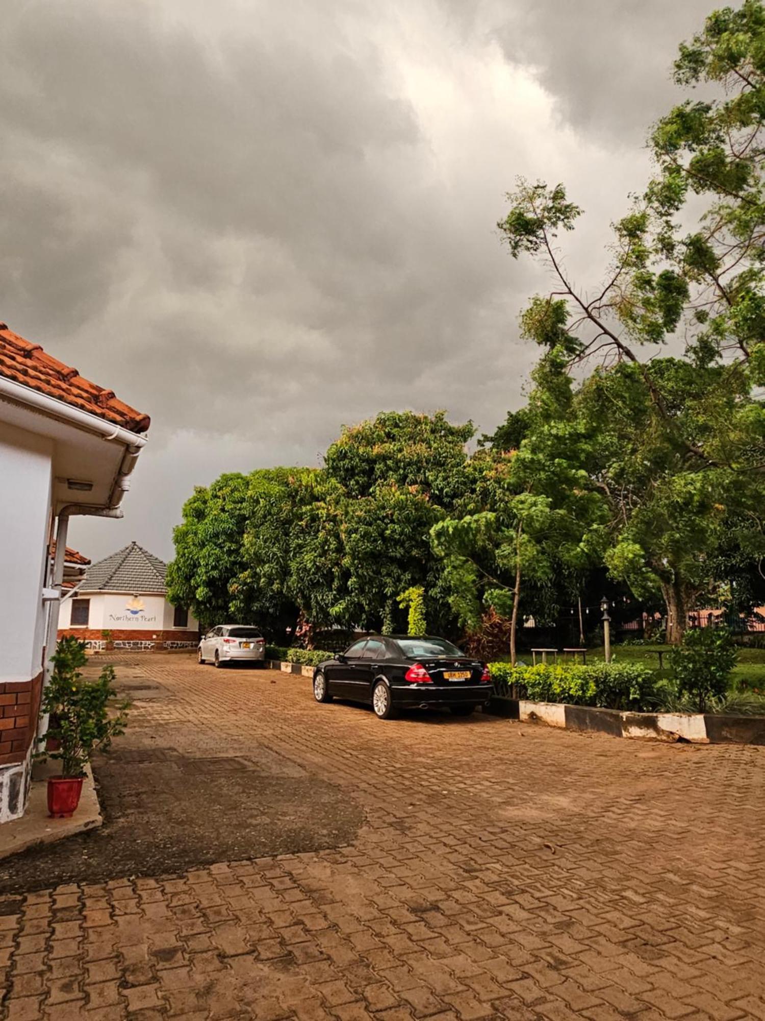 Northern Pearl Gulu Exterior foto