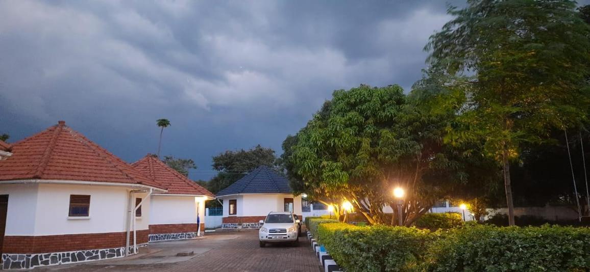 Northern Pearl Gulu Exterior foto